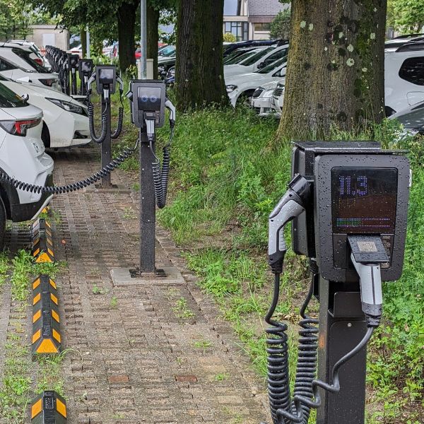 Pico E-Ladestation und Multilevel Lastmanagement im Einsatz